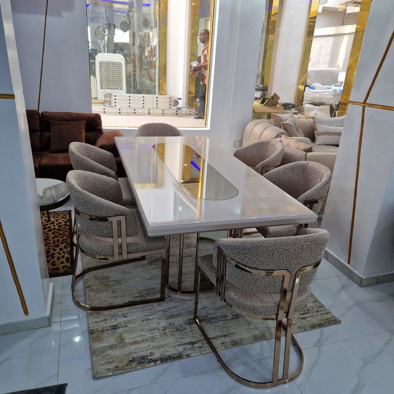 Modern Stylish Dining Table for Family Gatherings, Daily Meals, and Elegant Interiors