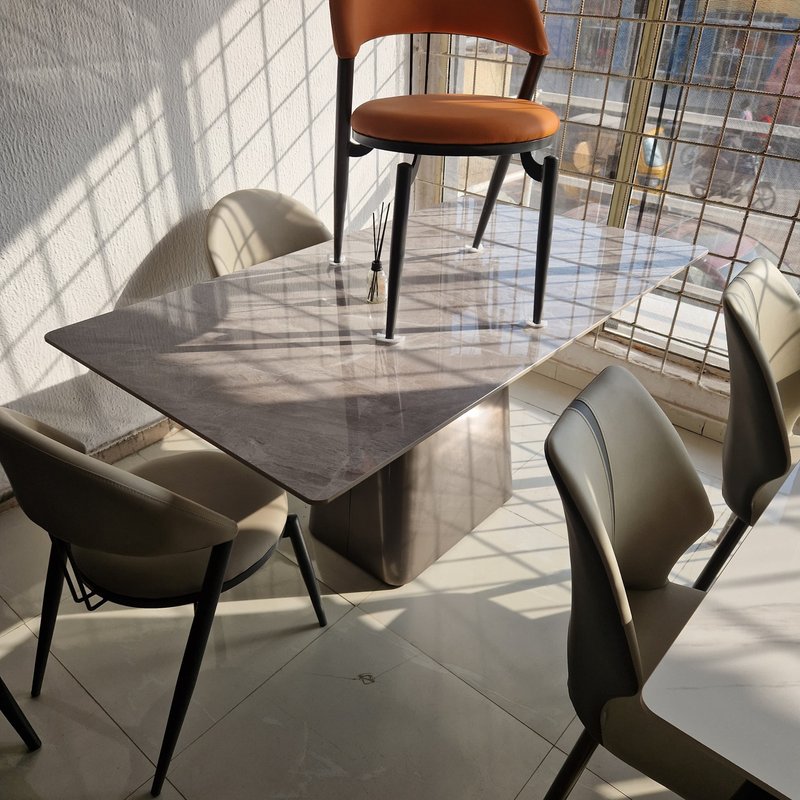 Well-Designed Modern Dining Table for Everyday Meals and Comfortable Shared Spaces