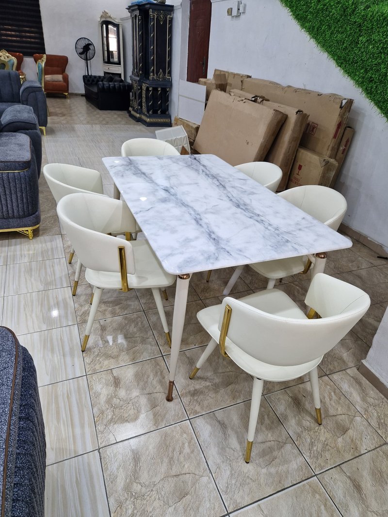 Refined Modern Dining Table for Family Meals, Everyday Comfort, and Smart Interiors